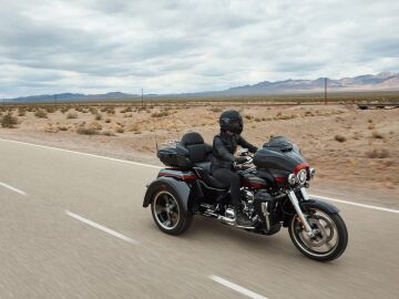 Motocicleta CVO Tri Glide