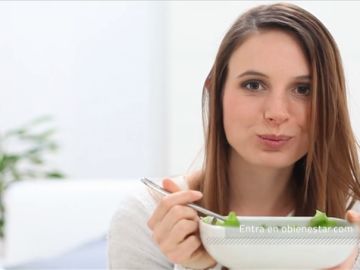 Añade frutos secos en tus ensaladas Añade frutos secos en tus ensaladas