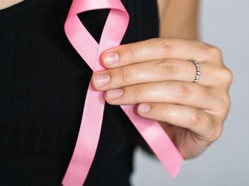 Día del cáncer de mama 2020: 5 síntomas del cáncer de mama para una detección temprana
