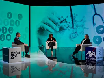 Pedro Duque y Ángela Nieto en las I Conversaciones Constantes y Vitales Pedro Duque y Ángela Nieto en las I Conversaciones Constantes y Vitales