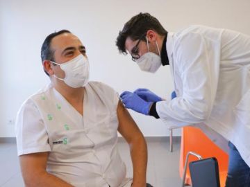 Sanitarios de la Mancha Centro ya se están vacunando contra la COVID