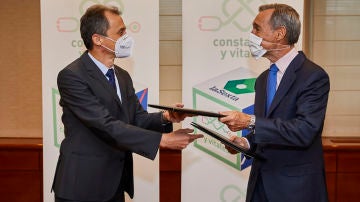 El ministro de Ciencia e Innovación, Pedro Duque, y el consejero delegado de Atresemedia, Silvio González El ministro de Ciencia e Innovación, Pedro Duque, y el consejero delegado de Atresemedia, Silvio González