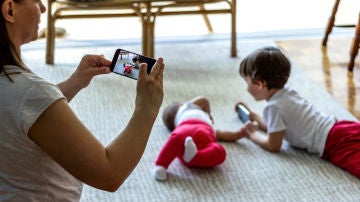 Compartir fotos de menores Compartir fotos de menores