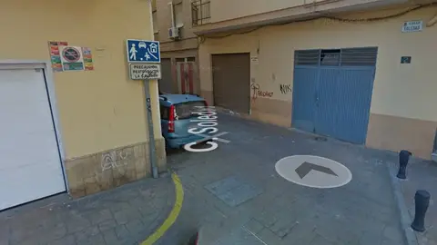 Calle peatonal de Almería peligrosa Calle peatonal de Almería peligrosa