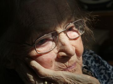 Mujer con alzheimer