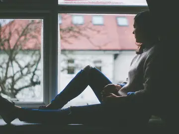 Persona joven con problemas de depresión Persona joven con problemas de depresión