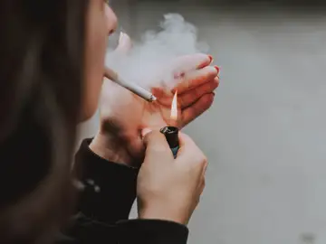 El tabaco, el alcohol o el sobrepeso causan casi la mitad de las muertes por cáncer El tabaco, el alcohol o el sobrepeso causan casi la mitad de las muertes por cáncer