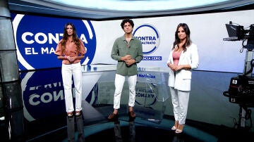 Los influencers Lucía y Tomás Páramo y la periodista Lorena García nos recuerdan que si te controla el móvil, coarta tu libertad