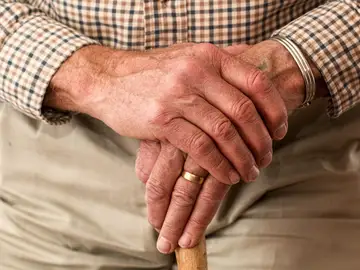 Desarrollan un dispositivo inalámbrico que monitoriza la progresión de la enfermedad de Parkinson en casa del paciente Desarrollan un dispositivo inalámbrico que monitoriza la progresión de la enfermedad de Parkinson en casa del paciente