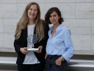 Luz Gabás y Cristina Campos, ganadora y finalista del Premio Planeta 2022 Luz Gabás y Cristina Campos, ganadora y finalista del Premio Planeta 2022
