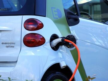 El Parlamento Europeo reclama cargadores para coches eléctricos cada 60 kilómetros