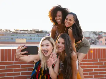 “Dale like a la salud mental”: Jóvenes e influencers concluyen que la educación es clave para mejorar la gestión emocional de las nuevas generaciones “Dale like a la salud mental”: Jóvenes e influencers concluyen que la educación es clave para mejorar la gestión emocional de las nuevas generaciones