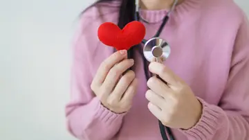 Investigadores españoles revelan un factor clave que protege el corazón tras un infarto