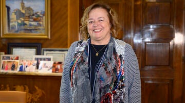 Rosa Menéndez López, primera mujer española en presidir el CSIC