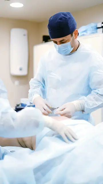 ¿Cómo ayuda una colonoscopia a prevenir el cáncer de colon? ¿Cómo ayuda una colonoscopia a prevenir el cáncer de colon?