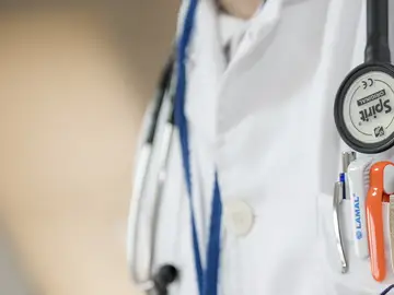 Sociedades médicas denuncian con la firma de un manifiesto el deterioro de la sanidad privada Sociedades médicas denuncian con la firma de un manifiesto el deterioro de la sanidad privada