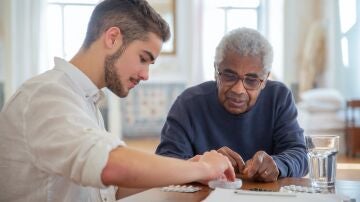Un dispositivo portátil y no invasivo detecta biomarcadores de Alzheimer y Parkinson