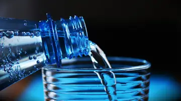 Imagen de archivo de una botella de agua