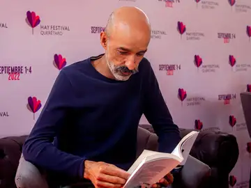 El escritor Jesús Carrasco El escritor Jesús Carrasco