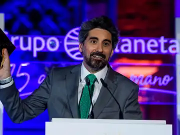 El ganador de la vigésimo novena edición del Premio de Novela Fernando Lara, Manel Loureiro El ganador de la vigésimo novena edición del Premio de Novela Fernando Lara, Manel Loureiro