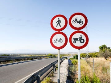 El Gobierno aprueba una reforma histórica del catálogo de señales de tráfico para adaptarlo a los nuevos retos de movilidad