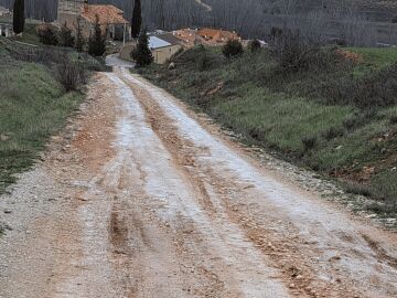 Carretera intransitable y ausencia de indicadores