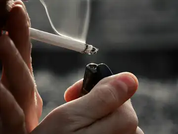 Fumar en la adolescencia puede acelerar el envejecimiento de los hijos Fumar en la adolescencia puede acelerar el envejecimiento de los hijos
