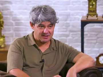 Antonio Mercero nos adentra en una interesante saga familiar con su nueva novela: Está lloviendo y te quiero Antonio Mercero nos adentra en una interesante saga familiar con su nueva novela: Está lloviendo y te quiero