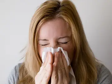 Con la bajada de temperaturas aumentan las infecciones respiratorias; las claves para prevenirlas y saber cuándo acudir al médico Con la bajada de temperaturas aumentan las infecciones respiratorias; las claves para prevenirlas y saber cuándo acudir al médico