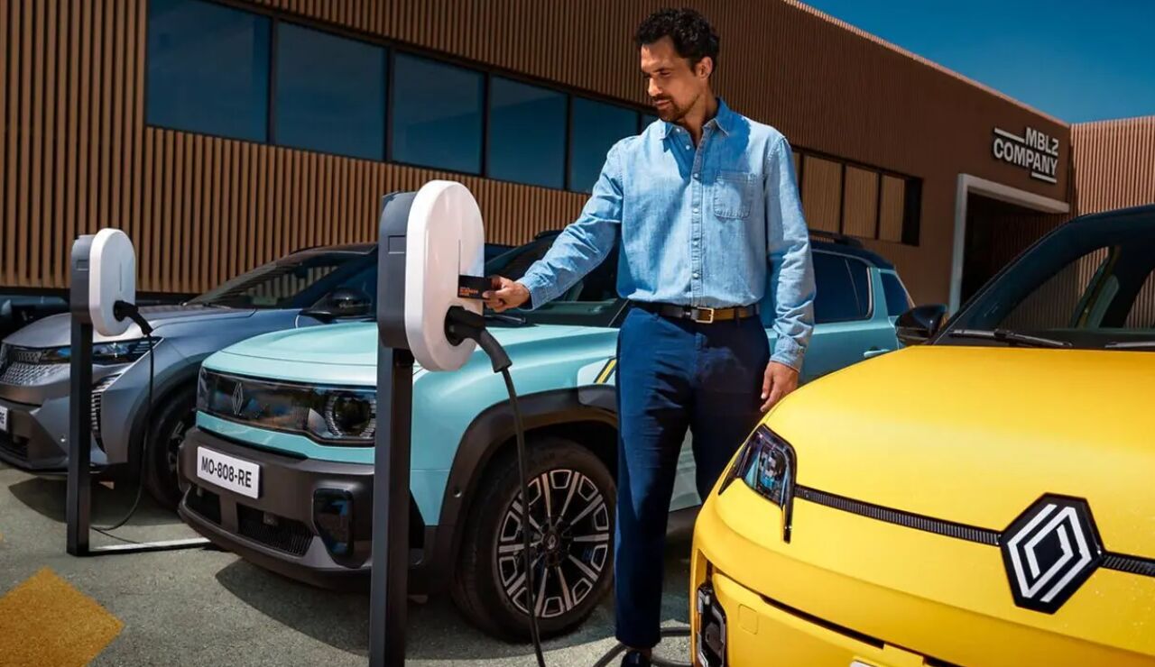 Gu&iacute;a para desgravar tu coche el&eacute;ctrico en la declaraci&oacute;n de la renta: cu&aacute;nto puedes deducir en el IRPF