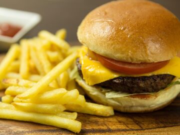 Europa pone el foco en la alimentaci&oacute;n industrial con un panel de expertos que exige reconocer los ultraprocesados como un riesgo cardiovascular real y creciente