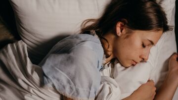El ruido rosa durante el sue&ntilde;o potencia el flujo cerebral que ayuda a eliminar desechos